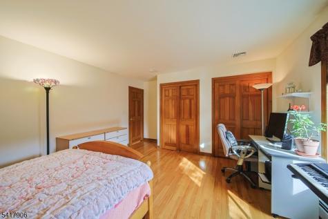 19 Dave Espie Way Wayne NJ 07470