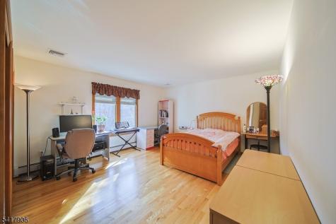 19 Dave Espie Way Wayne NJ 07470