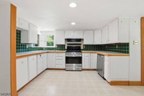 415 Village Road West Windsor NJ 08550