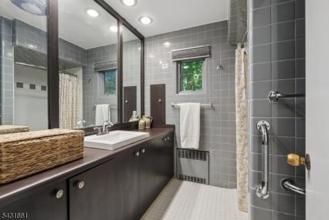 122 Sunrise Drive Hawthorne NJ 07506