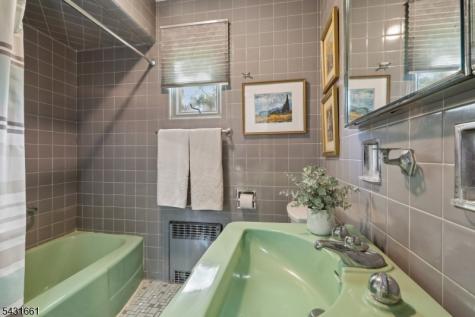 122 Sunrise Drive Hawthorne NJ 07506