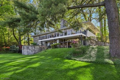 122 Sunrise Drive Hawthorne NJ 07506
