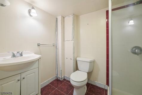 832 Bergen Avenue Linden NJ 07036