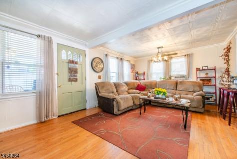 41 Frederick Avenue Hawthorne NJ 07506