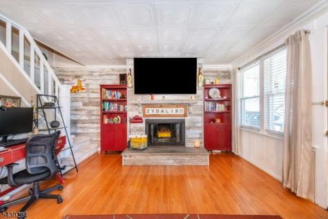 41 Frederick Avenue Hawthorne NJ 07506