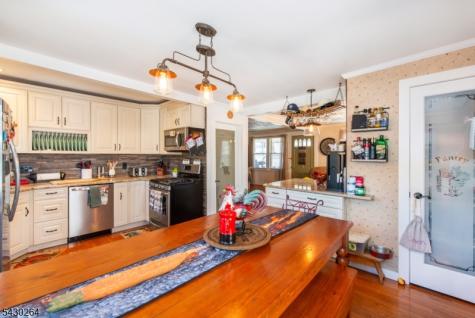 41 Frederick Avenue Hawthorne NJ 07506
