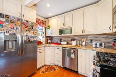 41 Frederick Avenue Hawthorne NJ 07506