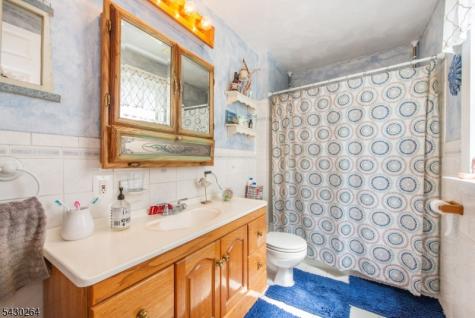 41 Frederick Avenue Hawthorne NJ 07506