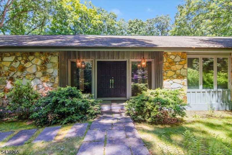 6 Green Hills Road Mendham NJ 07945