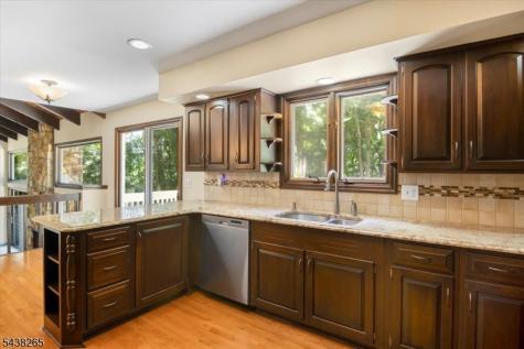 6 Green Hills Road Mendham NJ 07945