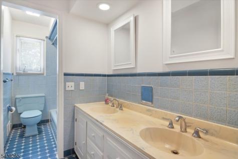 6 Green Hills Road Mendham NJ 07945