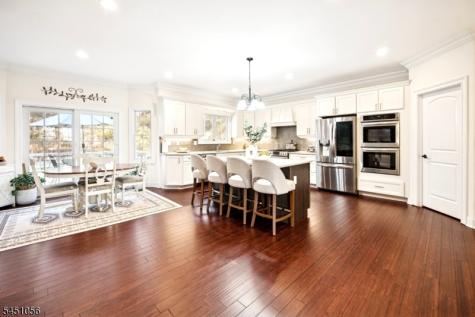 1121 N Washington Avenue Green Brook NJ 08812