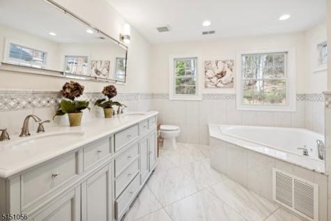 1121 N Washington Avenue Green Brook NJ 08812