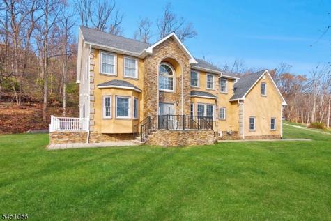 1121 N Washington Avenue Green Brook NJ 08812