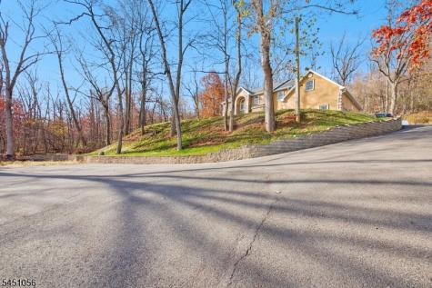 1121 N Washington Avenue Green Brook NJ 08812