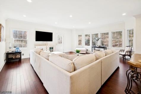 1121 N Washington Avenue Green Brook NJ 08812