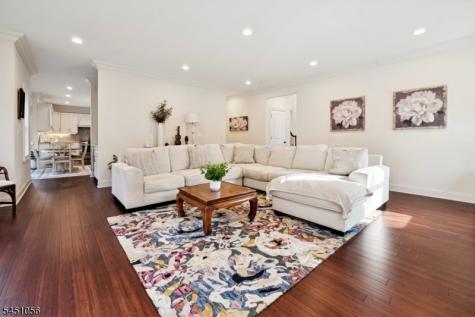 1121 N Washington Avenue Green Brook NJ 08812
