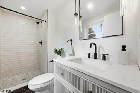 23 Buckingham Road West Orange NJ 07052
