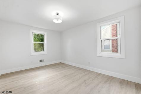 23 Buckingham Road West Orange NJ 07052
