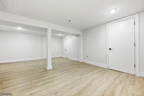 23 Buckingham Road West Orange NJ 07052