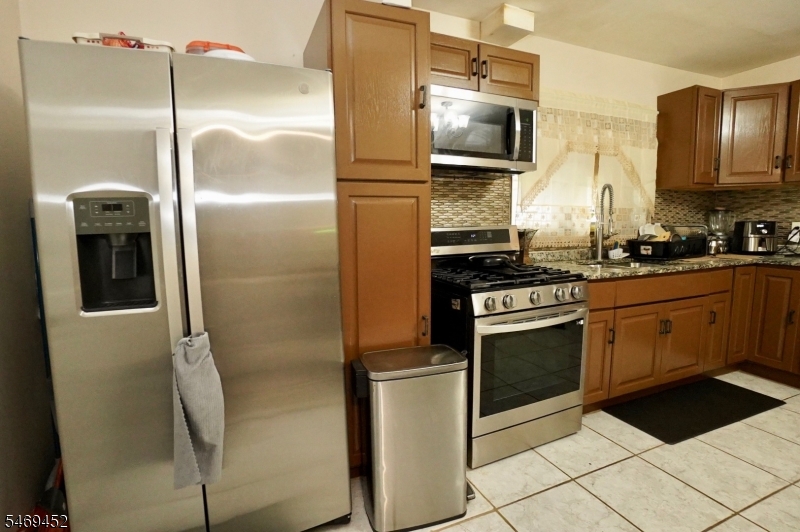 752 Highland Avenue Newark NJ 07104