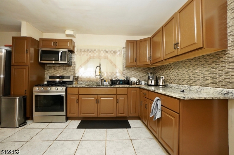 752 Highland Avenue Newark NJ 07104