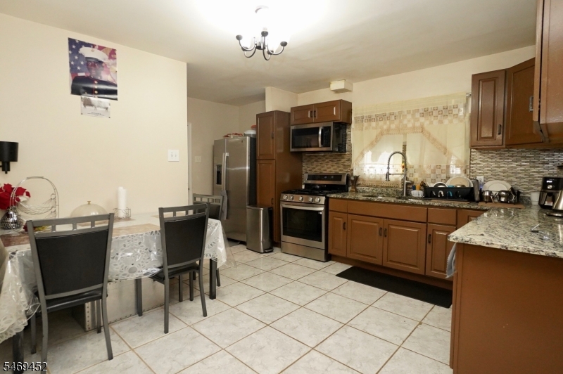 752 Highland Avenue Newark NJ 07104