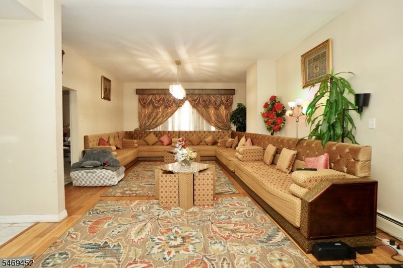 752 Highland Avenue Newark NJ 07104