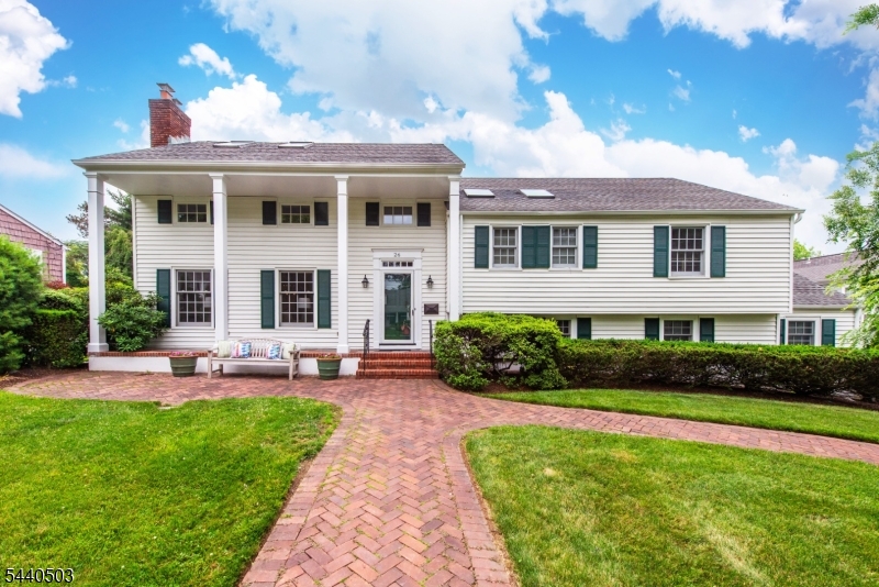 26 Cornell Way Montclair NJ 07043