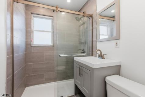 238 Bradford Avenue Linden NJ 07036