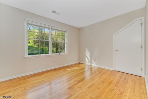 15 White Oak Drive Union NJ 08802