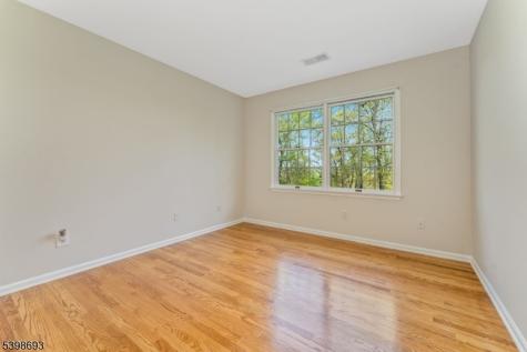 15 White Oak Drive Union NJ 08802