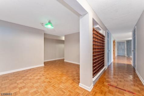 15 White Oak Drive Union NJ 08802