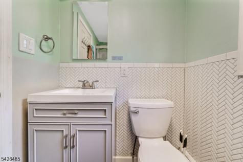 24 High Street Bloomsbury NJ 08804