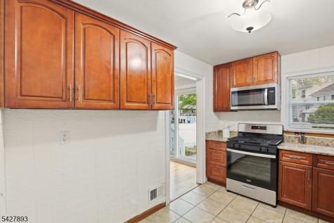 721 Beechwood Road Linden NJ 07036