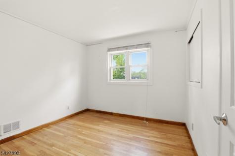721 Beechwood Road Linden NJ 07036