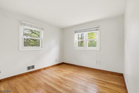 721 Beechwood Road Linden NJ 07036