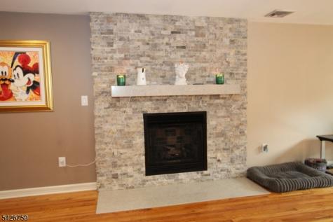 7 Stuart Street Waldwick NJ 07463