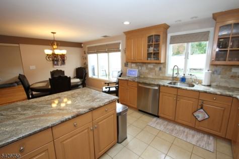 7 Stuart Street Waldwick NJ 07463