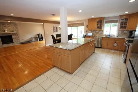 7 Stuart Street Waldwick NJ 07463