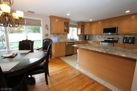 7 Stuart Street Waldwick NJ 07463