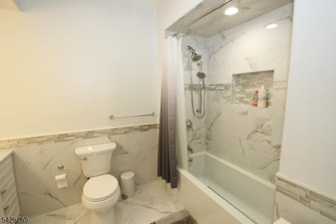 7 Stuart Street Waldwick NJ 07463