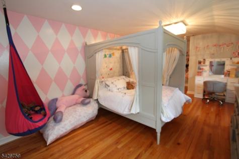 7 Stuart Street Waldwick NJ 07463