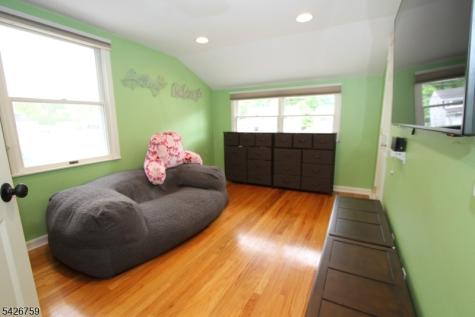 7 Stuart Street Waldwick NJ 07463