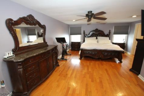 7 Stuart Street Waldwick NJ 07463