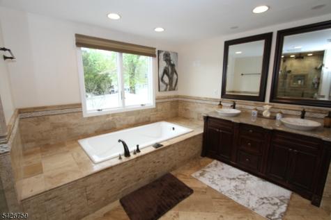 7 Stuart Street Waldwick NJ 07463