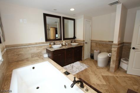 7 Stuart Street Waldwick NJ 07463