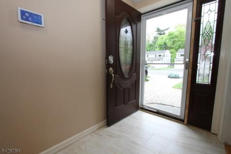7 Stuart Street Waldwick NJ 07463