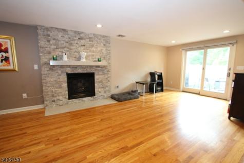 7 Stuart Street Waldwick NJ 07463