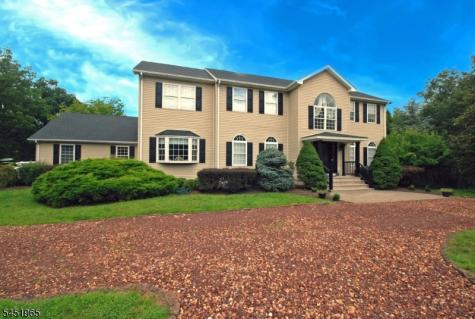 32 Coddington Road Readington NJ 08889